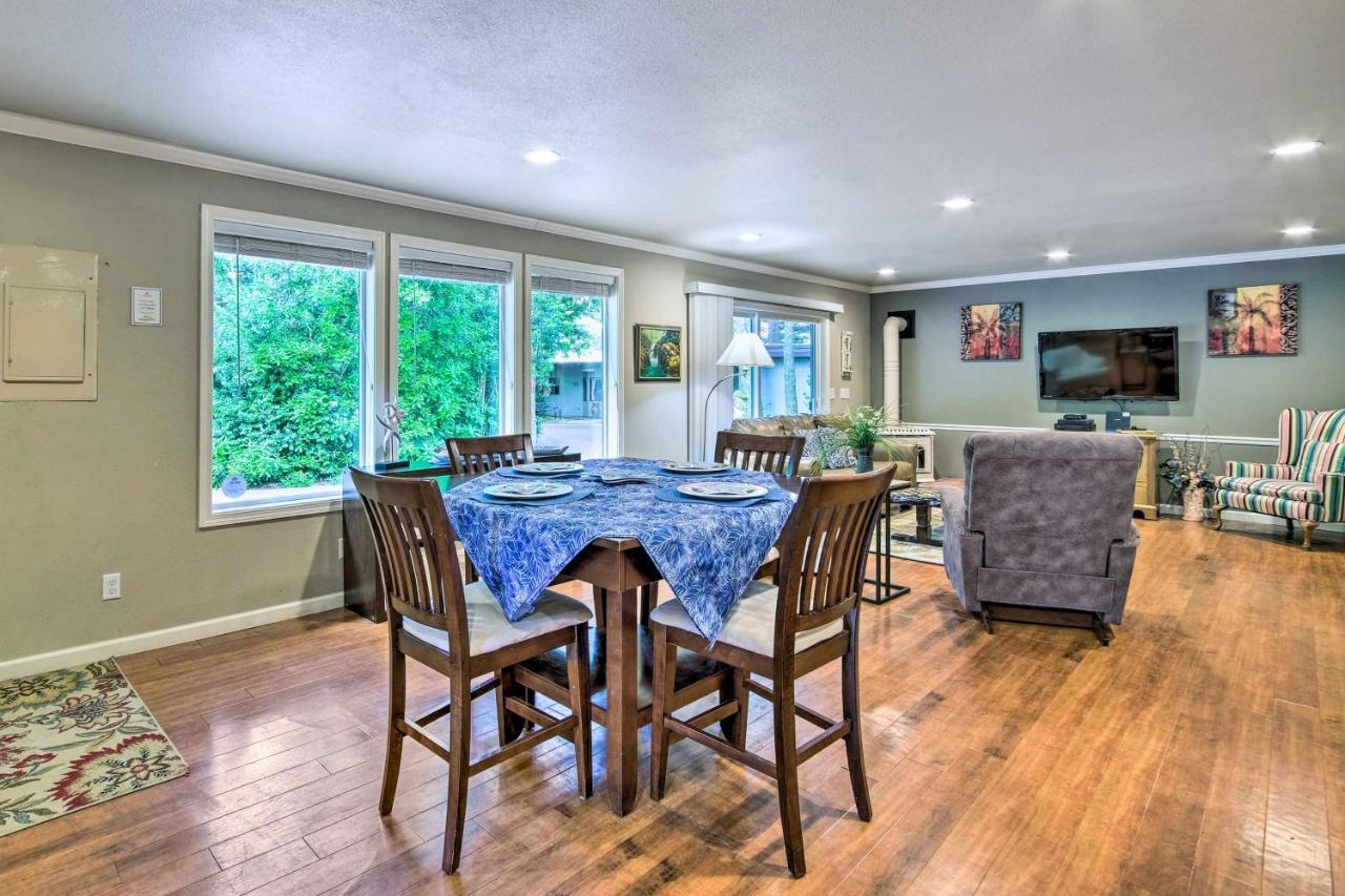 Coos Bay Retreat Less Than 2 Mi To Marina And Casino! ภายนอก รูปภาพ